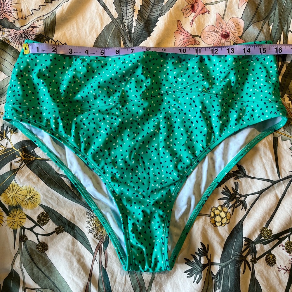 Cupshe Green Bikini Top